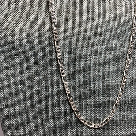 20" Stainless 3mm Figaro Rope Link Chain. (458) - Picture 3 of 3